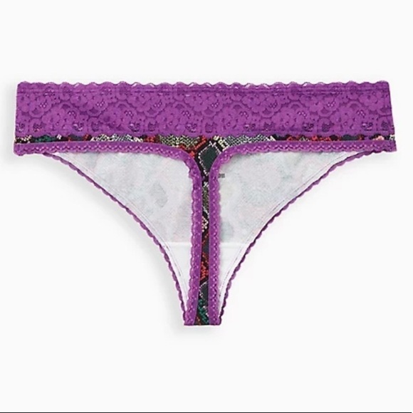 Torrid Wide Lace Trim Thong Multicolor Snake Print Purple Panties 5X NEW - Picture 4 of 8